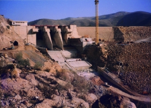 발주처: 요르단 계곡 개발처 / 공사기간:  1983/01/31 ~ 1987/03/31 / 계약금액: 51,273천미불<br/>코아형 록필댐 형태의 킹 타랄댐 증축 공사