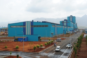발주처: POSCO Maharashtra Steel Private Limited / 공사기간:  2010/03/16 ~ 2012/05/31 / 계약금액: 81,028천미불<br/>연산 45만t 규모의 연속 아연도금라인(CGL) 건설 중 설비 공급 공사